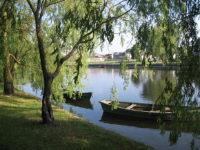 Pokoje i domki nad Kanałem Bystrym